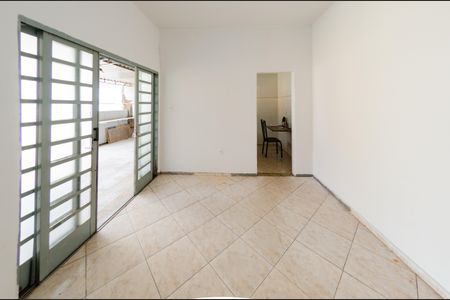 Sala de casa à venda com 2 quartos, 460m² em Barreiro, Belo Horizonte