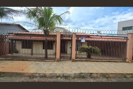 Casa para alugar com 3 quartos, 650m² em Doutor Lund, Lagoa Santa