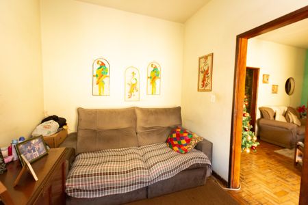 Casa à venda com 6 quartos, 600m² em Darcy Vargas, Belo Horizonte