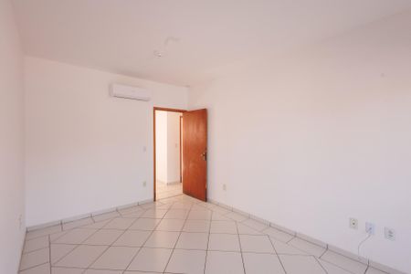 Sala de apartamento para alugar com 2 quartos, 78m² em Parque Santo Antonio, Taubaté