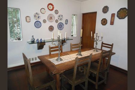 Casa à venda com 3 quartos, 301m² em Jardim Vitoria Regia (Zona Oeste), São Paulo