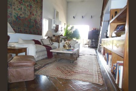 Casa à venda com 3 quartos, 301m² em Jardim Vitoria Regia (Zona Oeste), São Paulo