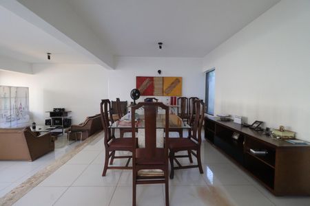 Sala 2 de casa para alugar com 4 quartos, 500m² em Jardim Recreio, Ribeirão Preto