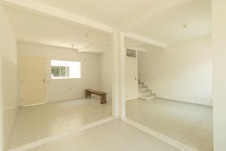 Sala de casa de condomínio para alugar com 3 quartos, 119m² em Umbará, Curitiba