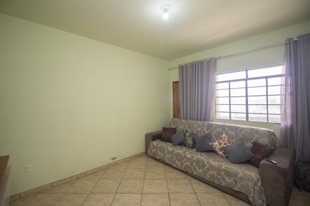 Sala de casa à venda com 4 quartos, 130m² em Fonte Grande, Contagem