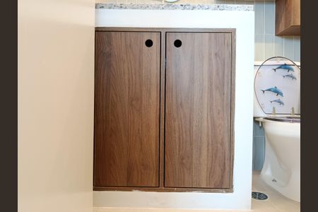 Banheiro de kitnet/studio para alugar com 1 quarto, 24m² em Pinheiros, São Paulo