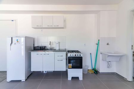 Sala - Cozinha - Lavanderia de apartamento para alugar com 1 quarto, 37m² em Vila Sonia, São Paulo