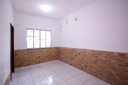 Suíte de casa para alugar com 1 quarto, 60m² em Paraíso, São Gonçalo