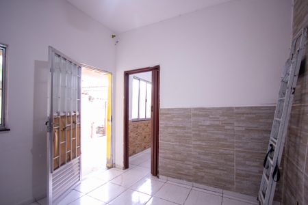 Sala de casa para alugar com 1 quarto, 60m² em Paraíso, São Gonçalo