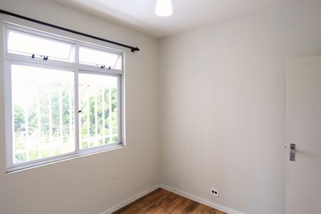 Quarto de apartamento à venda com 2 quartos, 83m² em Cachoeirinha, Belo Horizonte