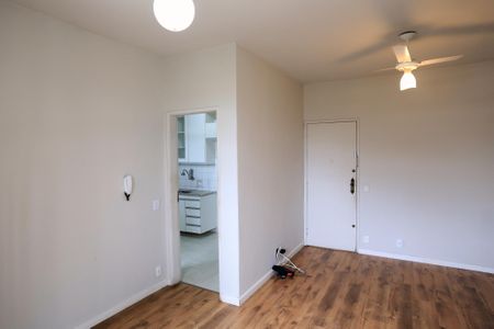 Sala de apartamento à venda com 2 quartos, 83m² em Cachoeirinha, Belo Horizonte