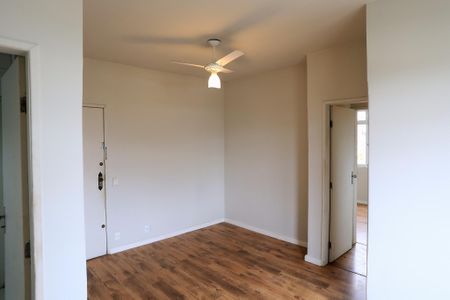 Sala de apartamento à venda com 2 quartos, 83m² em Cachoeirinha, Belo Horizonte