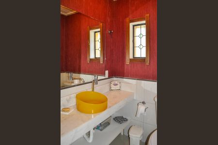 Casa à venda com 3 quartos, 674m² em Menino Deus, Porto Alegre