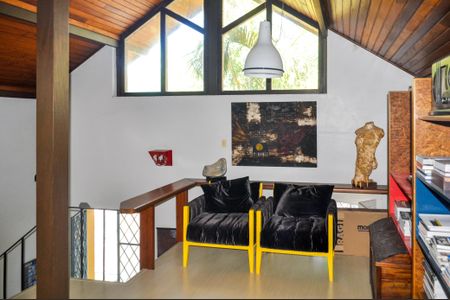 Casa à venda com 3 quartos, 674m² em Menino Deus, Porto Alegre