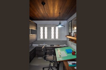 Casa à venda com 3 quartos, 674m² em Menino Deus, Porto Alegre