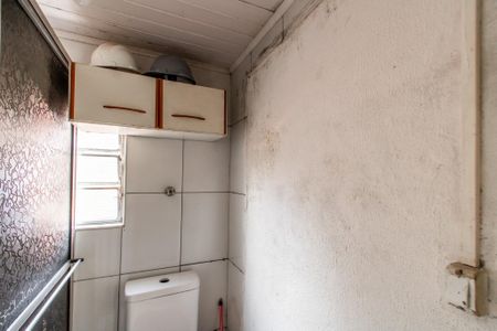 Banheiro de casa para alugar com 1 quarto, 35m² em Parque Boturussu, São Paulo