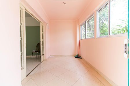 Entrada de casa para alugar com 3 quartos, 130m² em Vila Anastácio, São Paulo