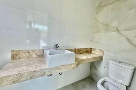 Casa à venda com 4 quartos, 190m² em Santa Rosa, Belo Horizonte