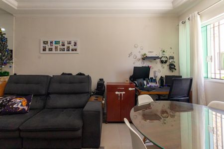 Sala de casa de condomínio à venda com 2 quartos, 75m² em Penha de França, São Paulo