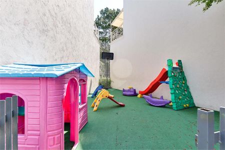 Casa à venda com 4 quartos, 152m² em Santo Amaro, São Paulo