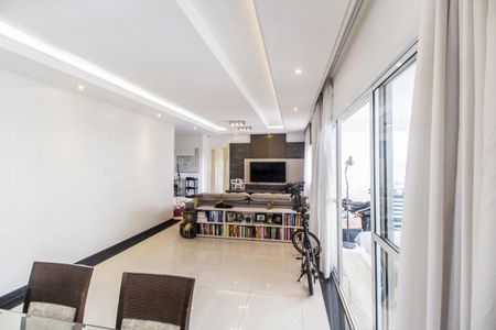 Sala de apartamento à venda com 3 quartos, 131m² em Centro Empresarial Tamboré, Santana de Parnaíba