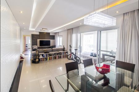 Sala de apartamento à venda com 3 quartos, 131m² em Centro Empresarial Tamboré, Santana de Parnaíba