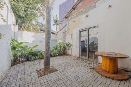 Varanda de casa para alugar com 4 quartos, 500m² em Vila Madalena, São Paulo