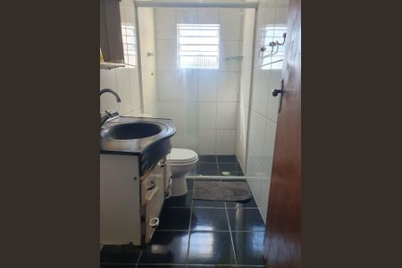 Banheiro de casa para alugar com 3 quartos, 126m² em Vila Caju, São Paulo