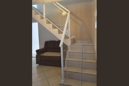 Sala de casa para alugar com 3 quartos, 126m² em Vila Caju, São Paulo