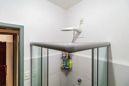 Banheiro social de casa à venda com 3 quartos, 100m² em Conjunto Residencial Butanta, São Paulo