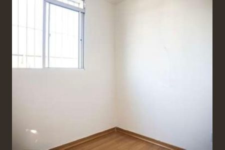 Quarto de apartamento à venda com 2 quartos, 44m² em Camargos, Belo Horizonte