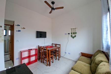 Sala de casa de condomínio para alugar com 2 quartos, 50m² em Vila Caiçara, Praia Grande