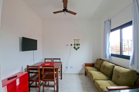 Sala de casa de condomínio para alugar com 2 quartos, 50m² em Vila Caiçara, Praia Grande