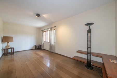 Casa à venda com 3 quartos, 160m² em Vila Cordeiro, São Paulo