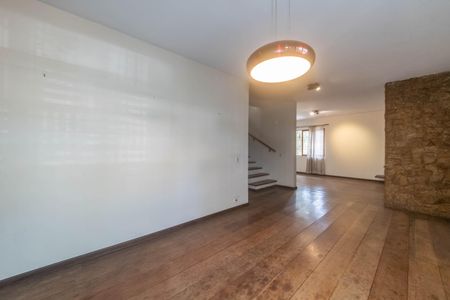 Casa à venda com 3 quartos, 160m² em Vila Cordeiro, São Paulo