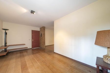 Casa à venda com 3 quartos, 160m² em Vila Cordeiro, São Paulo