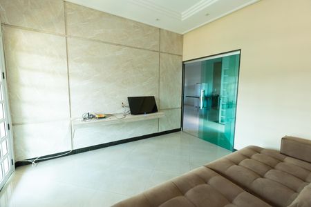 Casa para alugar com 4 quartos, 360m² em Inconfidentes, Contagem