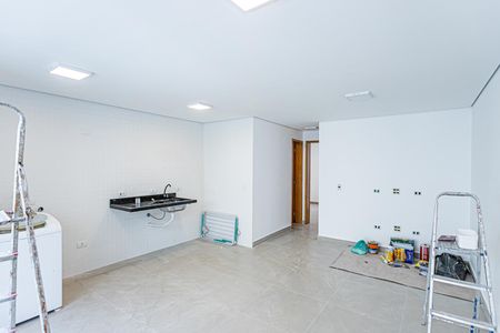 Sala, cozinha e área de serviço de apartamento para alugar com 2 quartos, 60m² em Parque Maria Domitila, São Paulo