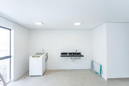 Sala, cozinha e área de serviço de apartamento para alugar com 2 quartos, 60m² em Parque Maria Domitila, São Paulo