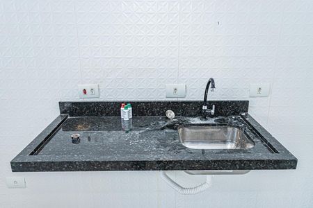Sala, cozinha e área de serviço de apartamento para alugar com 2 quartos, 60m² em Parque Maria Domitila, São Paulo
