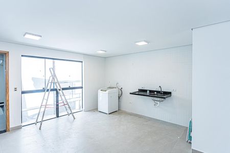 Sala, cozinha e área de serviço de apartamento para alugar com 2 quartos, 60m² em Parque Maria Domitila, São Paulo