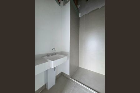 Banheiro de kitnet/studio à venda com 1 quarto, 39m² em Vila Olímpia, São Paulo