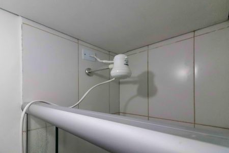 Banheiro de kitnet/studio para alugar com 1 quarto, 25m² em Vila Butantã, São Paulo