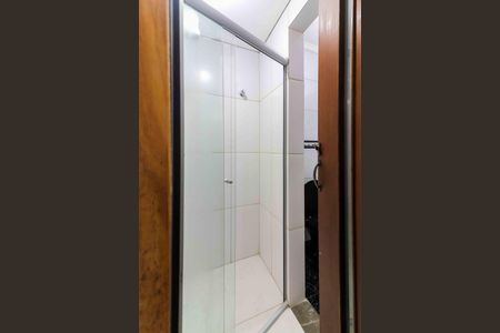 Banheiro de kitnet/studio para alugar com 1 quarto, 35m² em Vila Butantã, São Paulo