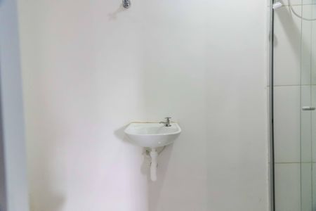 Banheiro de kitnet/studio para alugar com 1 quarto, 35m² em Vila Butantã, São Paulo