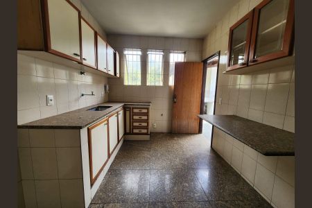 Cozinha de apartamento para alugar com 3 quartos, 130m² em Centro, Betim