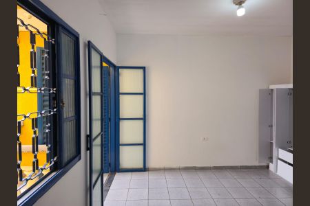 Quarto 01 com varanda de casa para alugar com 2 quartos, 80m² em Parque Continental, Guarulhos