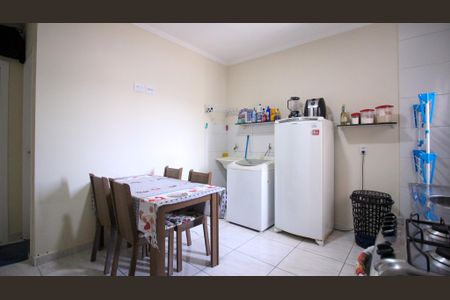 Sala/Cozinha de apartamento à venda com 1 quarto, 27m² em Jardim Mimar, São Paulo