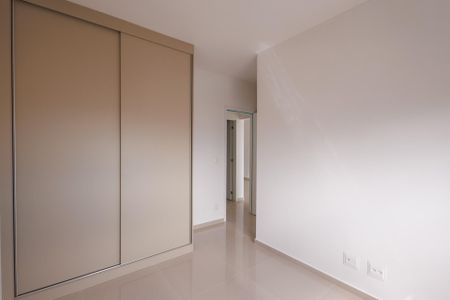 Suíte de apartamento para alugar com 2 quartos, 66m² em Centro, Taubaté
