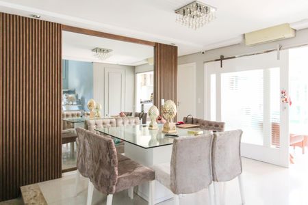 Sala de casa para alugar com 4 quartos, 350m² em Fátima, Canoas